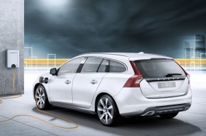 zonnepanelen-auto-high-tech-dak